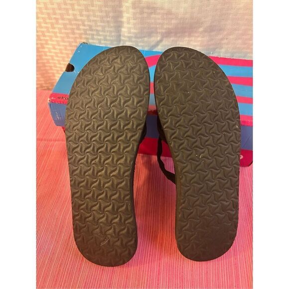 Teva foam black sandals size 10/11 ? sn#6840 - Picture 2 of 4